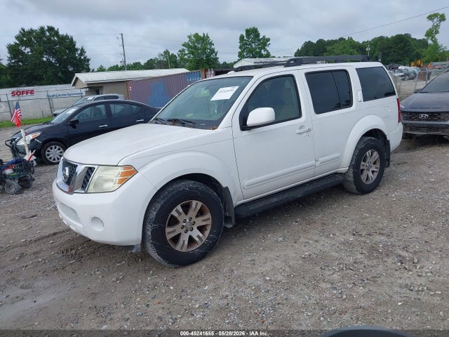 Nissan Pathfinder Se