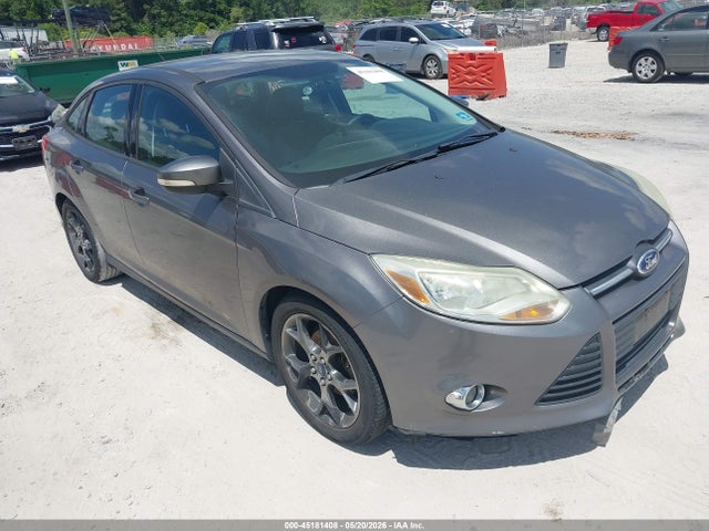 Salvage Ford Focus Image
