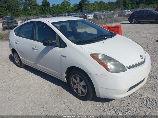 Salvage Toyota Prius Image