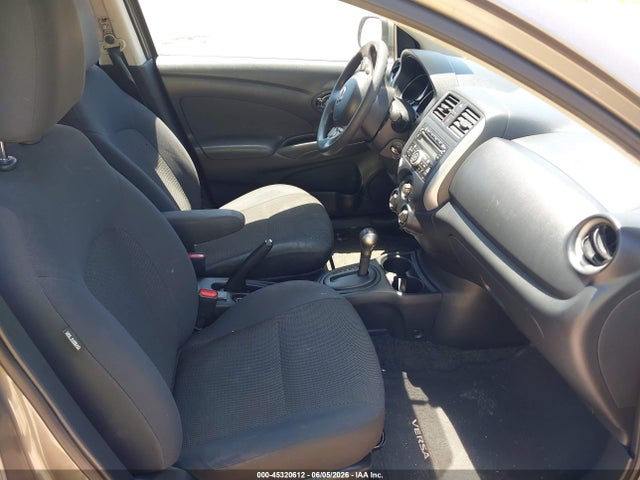 Nissan Versa 1.6 Sv
