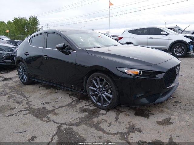 Salvage Mazda Mazda3 Image