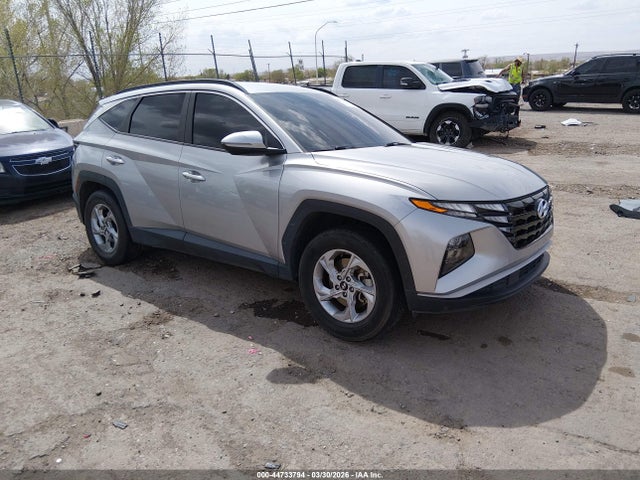 Salvage Hyundai TUCSON Image