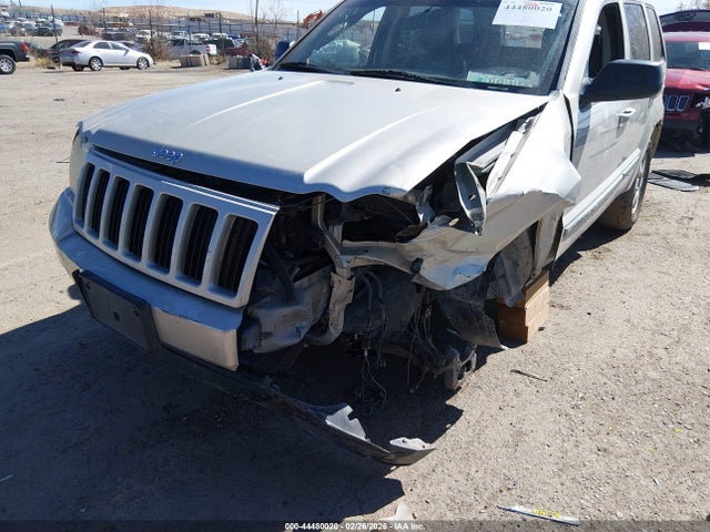 Jeep Grand Cherokee Laredo