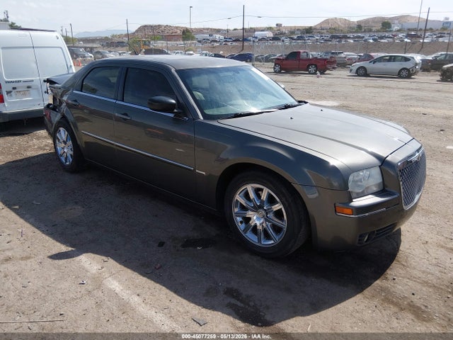 Salvage Chrysler 300 Image