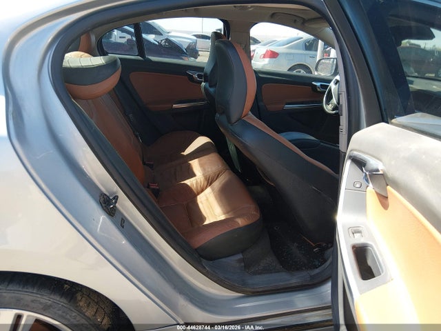 Volvo S60 T6