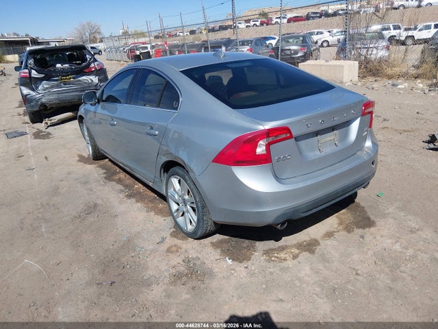 Volvo S60 T6