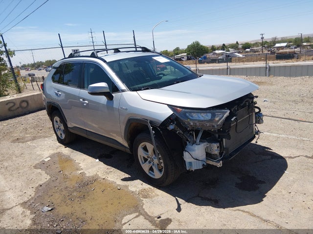 Salvage Toyota RAV4 Image