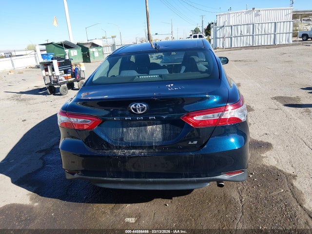 Toyota Camry Le