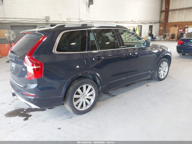 Volvo XC90 T6 Momentum