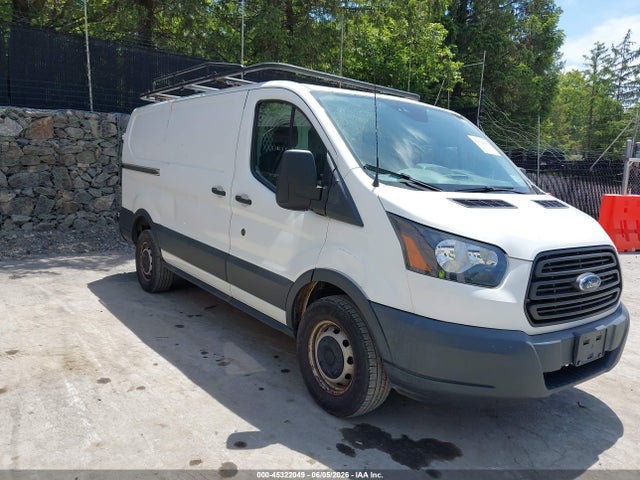 Salvage Ford Transit Image
