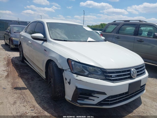 Salvage Volkswagen Passat Image