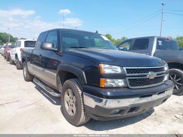 Salvage Chevrolet Silverado 1500 Image