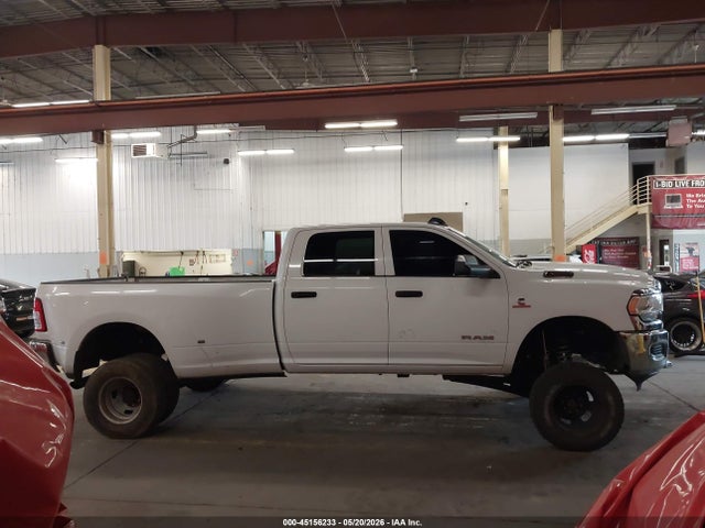 Ram 3500 Tradesman  4x4 8' Box