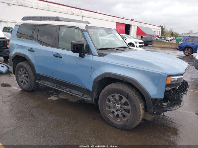 Salvage Toyota Land Cruiser Image
