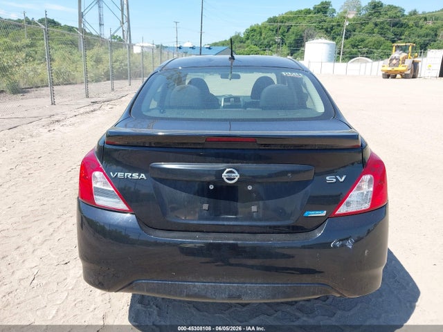Nissan Versa