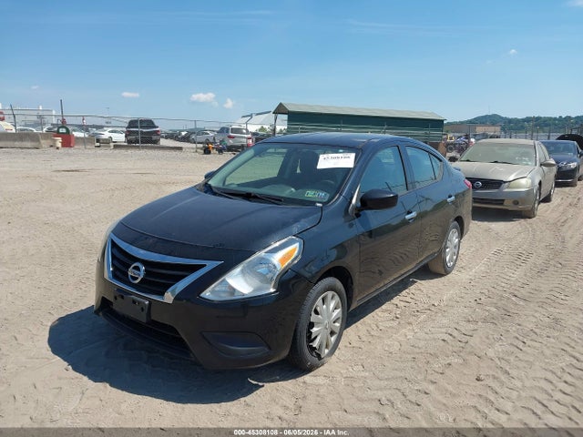 Nissan Versa