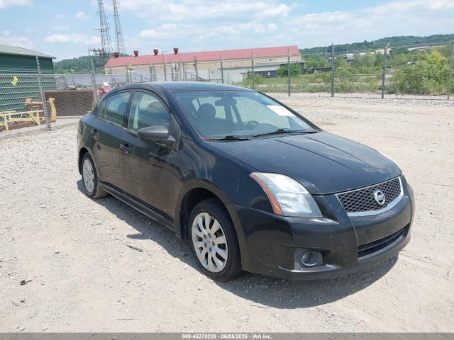 Salvage Nissan Sentra Image