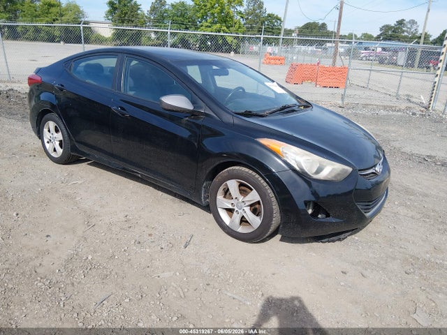 Salvage Hyundai ELANTRA Image