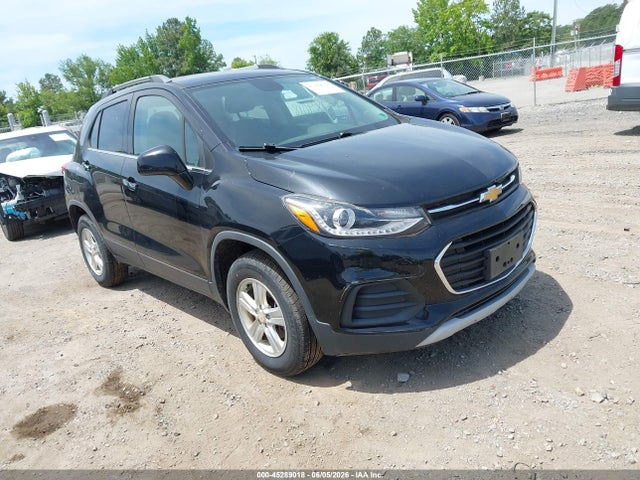Salvage Chevrolet Trax Image