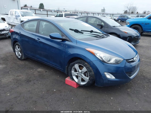 Salvage Hyundai ELANTRA Image