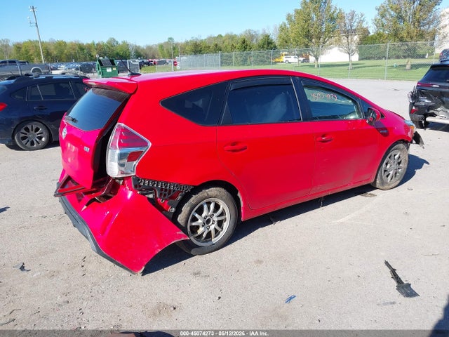 Toyota Prius v Four