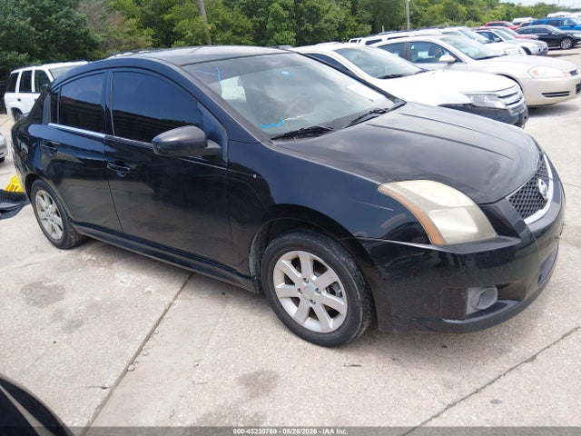 Salvage Nissan Sentra Image