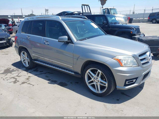 Salvage Mercedes-Benz GLK Image