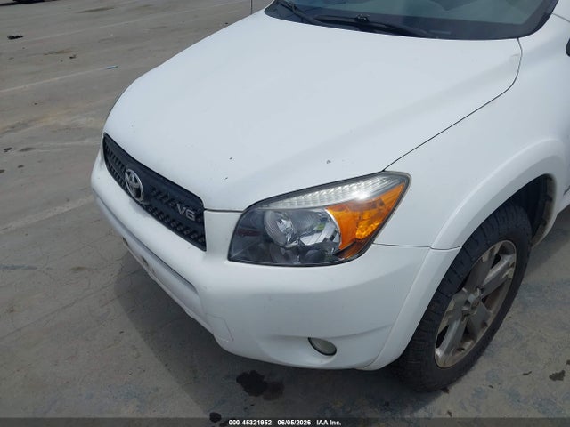 Toyota RAV4 Sport V6