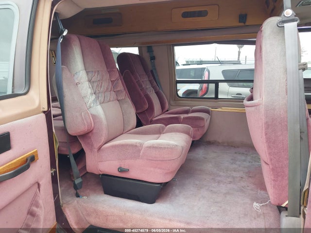 Dodge Ram Van B250