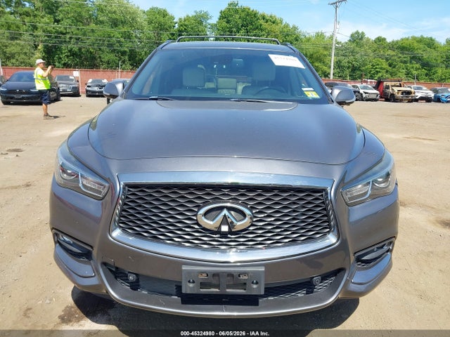 INFINITI Qx Luxe