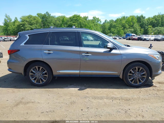 INFINITI Qx Luxe