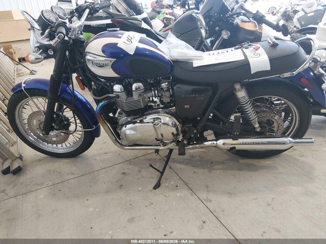 Triumph T100 Bonneville