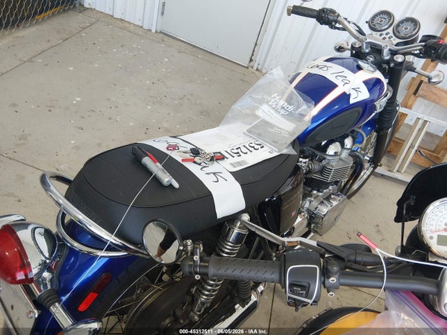 Triumph T100 Bonneville