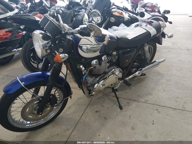 Triumph T100 Bonneville