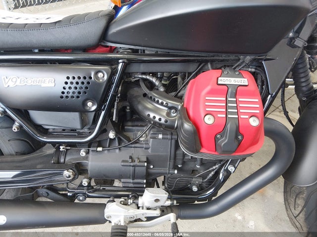 Moto Guzzi V9 Roamer