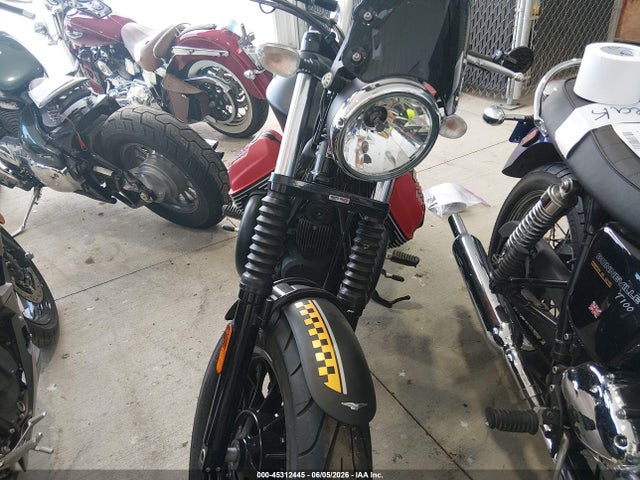 Moto Guzzi V9 Roamer