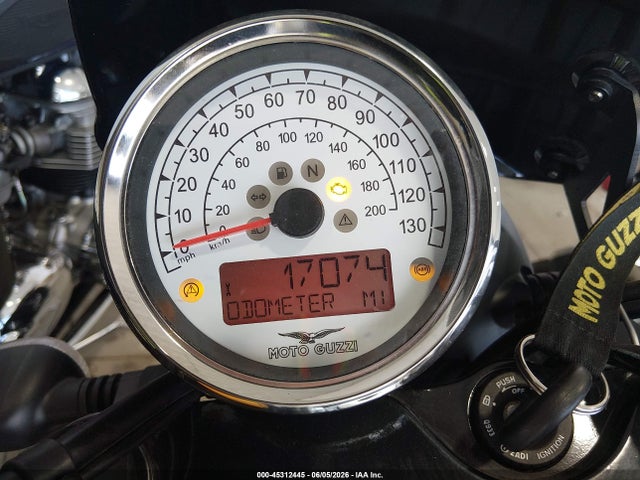 Moto Guzzi V9 Roamer