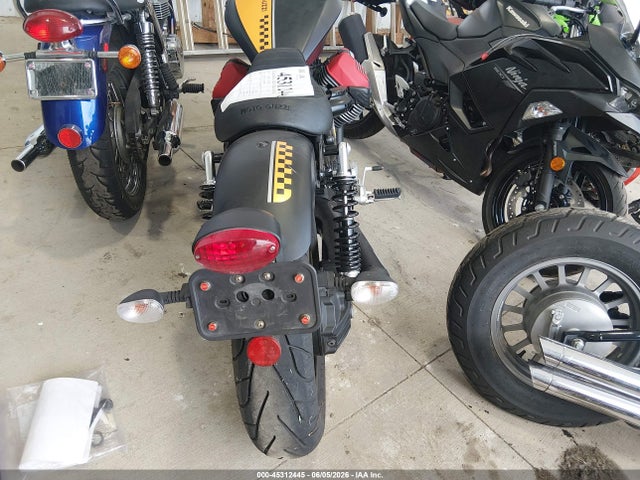 Moto Guzzi V9 Roamer