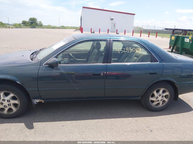 Toyota Camry Xle V6