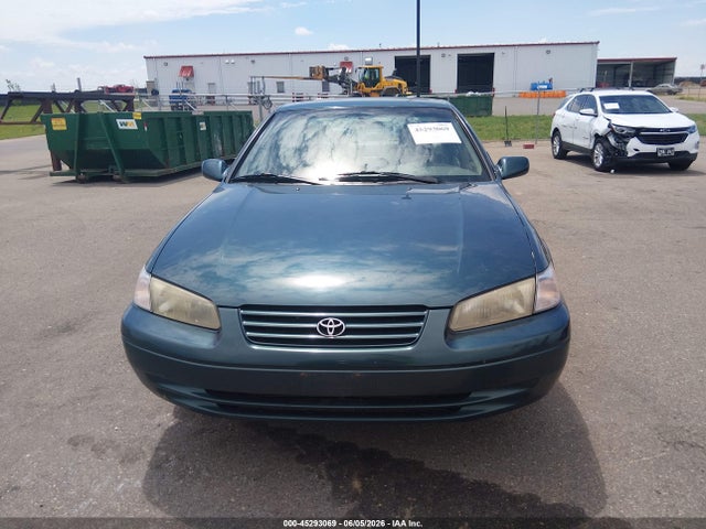Toyota Camry Xle V6