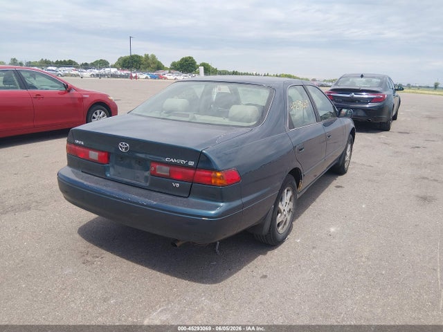 Toyota Camry Xle V6