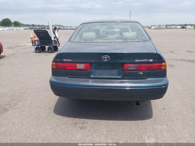 Toyota Camry Xle V6