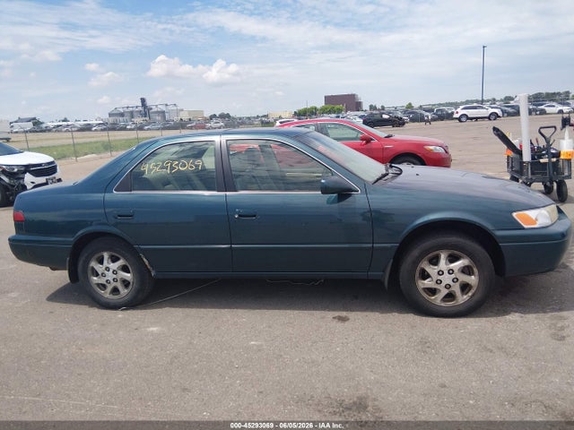 Toyota Camry Xle V6