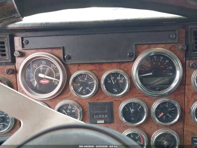 Peterbilt 379