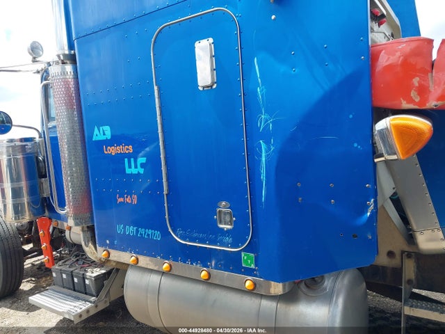 Peterbilt 379