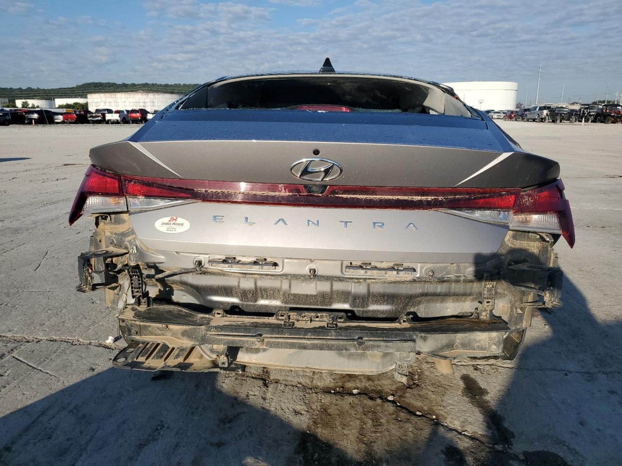 Hyundai ELANTRA Sel