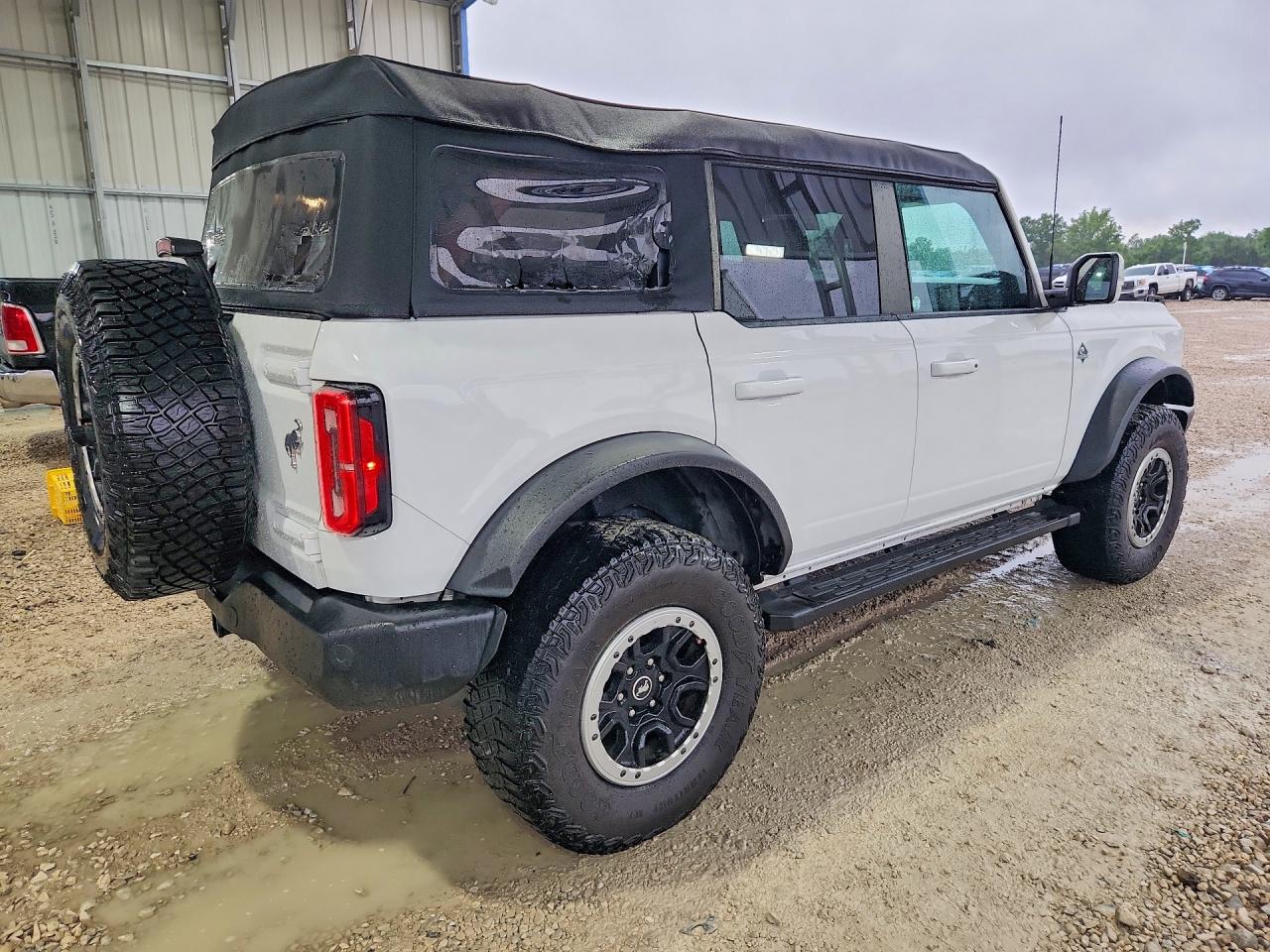 Ford Bronco Base