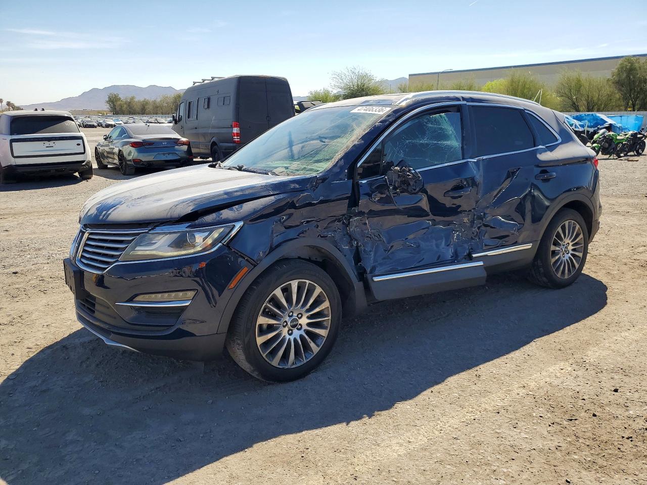 Salvage Lincoln MKC Image
