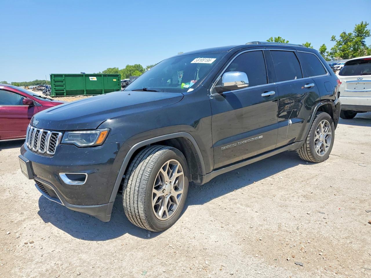 Salvage Jeep Cherokee Image