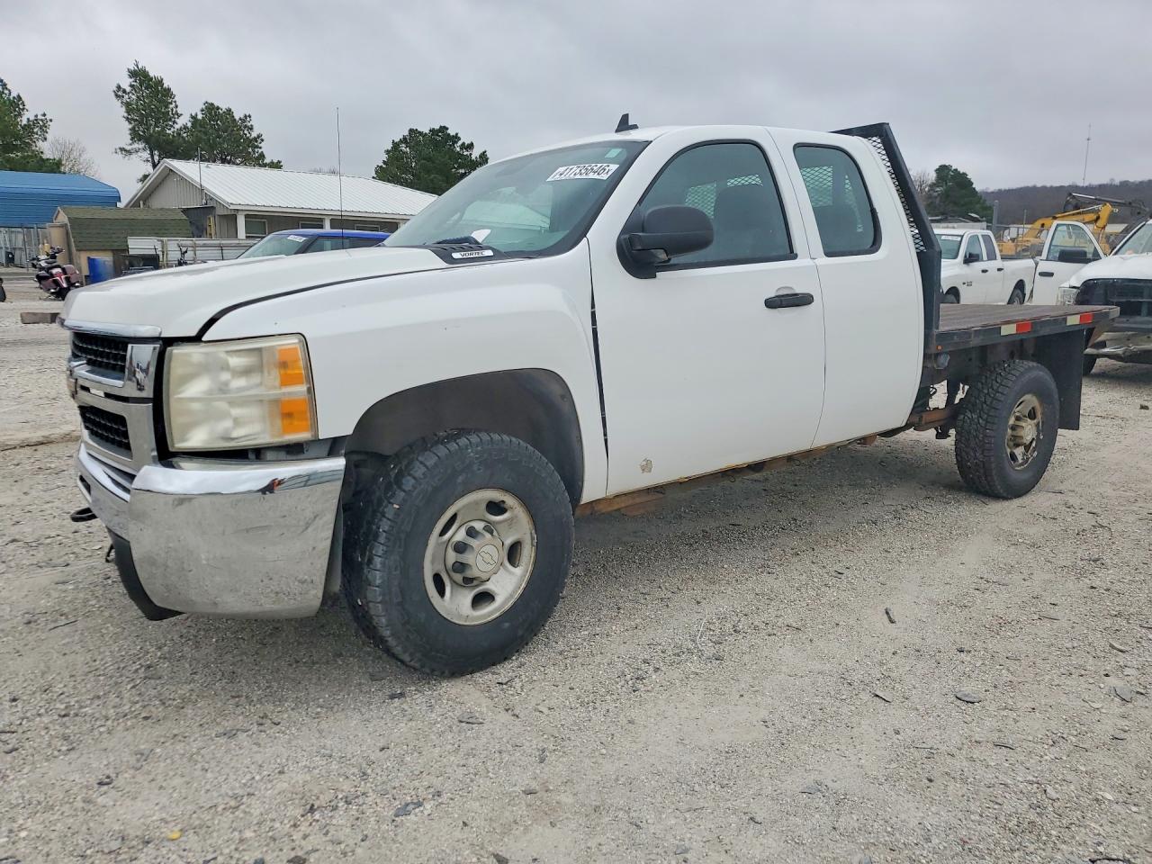 Salvage Chevrolet Silverado Image